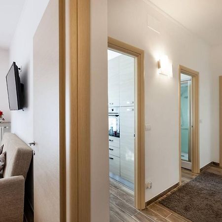 Residenza Larissa Luxury 1 Apartment Verona Bagian luar foto