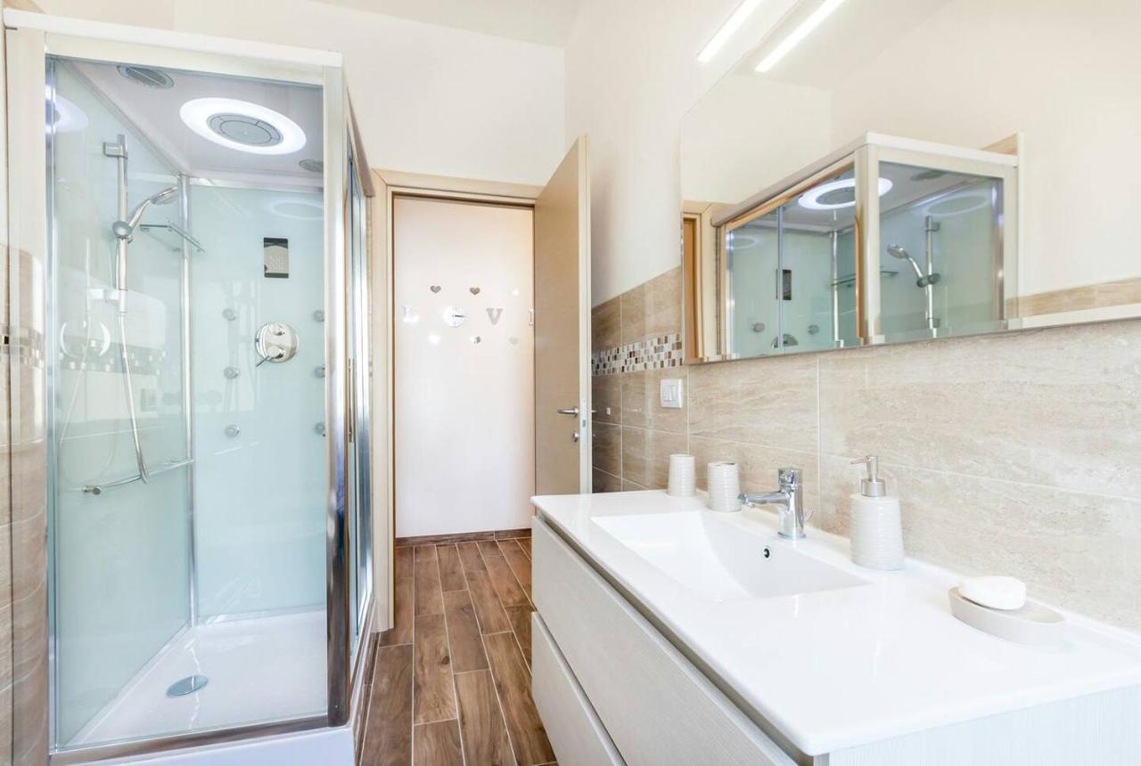 Residenza Larissa Luxury 1 Apartment Verona Bagian luar foto