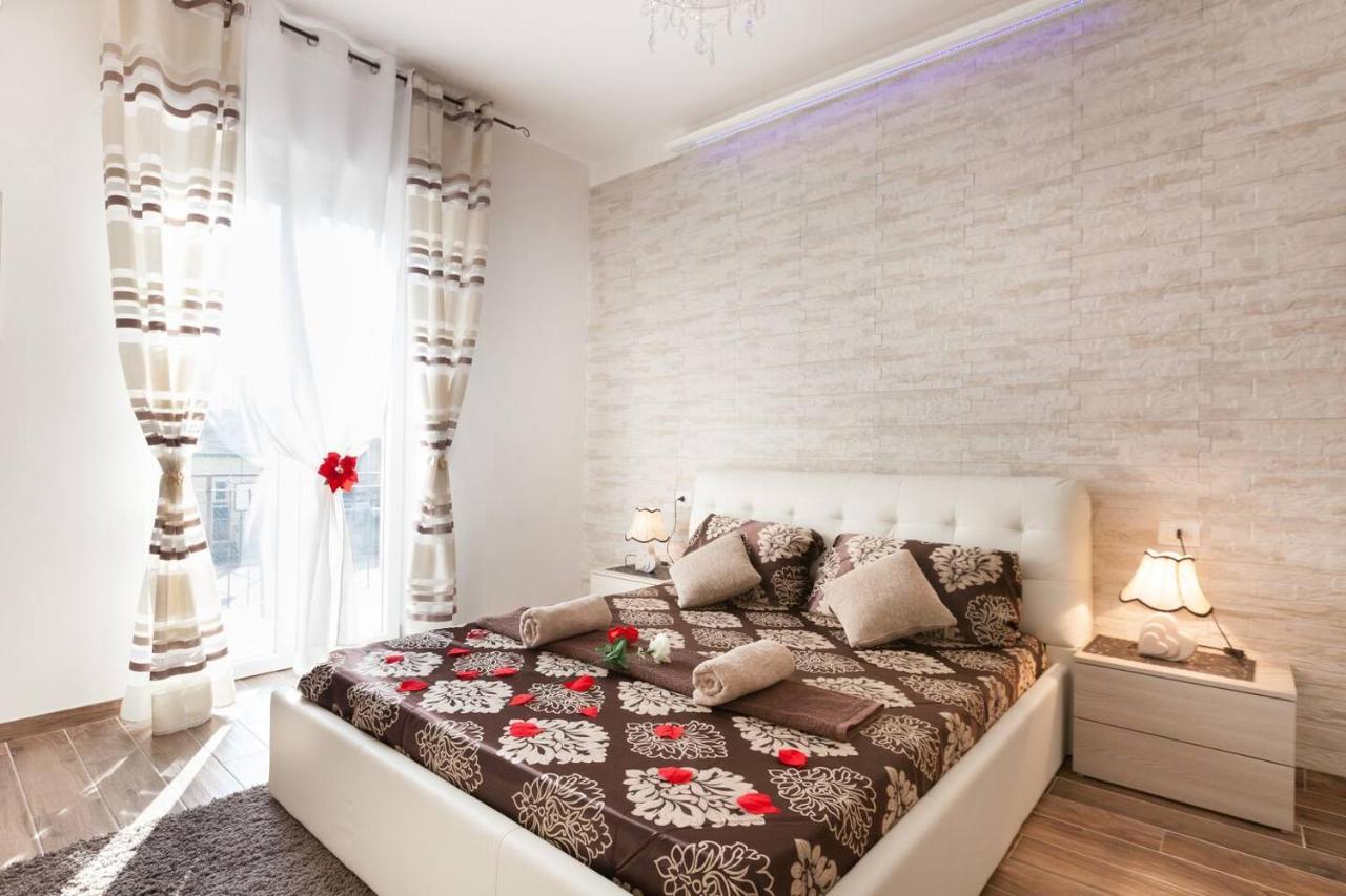 Residenza Larissa Luxury 1 Apartment Verona Bagian luar foto